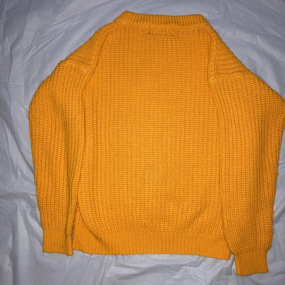 Vintage Sweater Women's Medium Mustard Yellow 3D Cable Knit - Picture 2 of 3